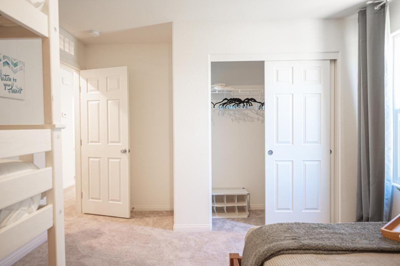Beautiful Brand New 2 Bedroom Vegas Home! Fits 12 Or More,15-20 Minutes From Lv Strip Лас-Вегас Экстерьер фото